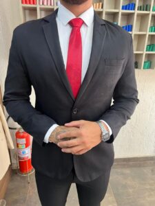 Terno preto fosco aluguel